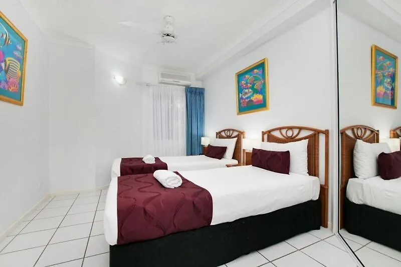 Absolute Beachfront Apartment Trinity Beach 0*,